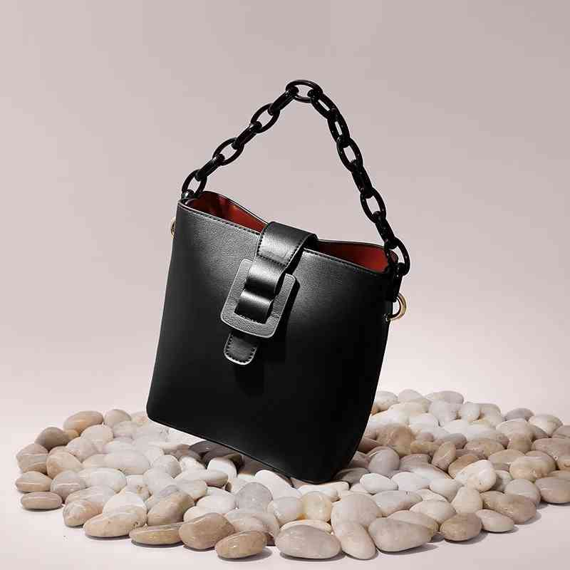 2022 New Luxury Designer Bucket Bags Women Leather Chain Crossbody for Handbags Shoulder Messenger Female Clutch, Beige
2022 New Luxury Designer Bucket Bags Women Leather Chain Crossbody for Handbags Shoulder Messenger Female Clutch, Beige