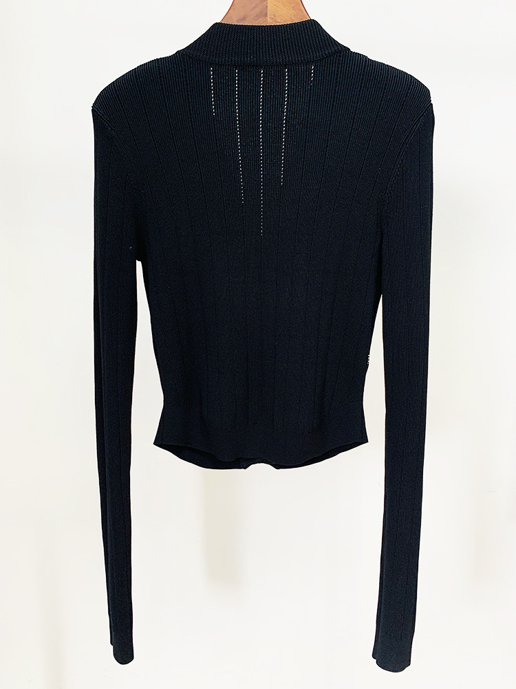 2026 new designer short knitted women's slim fit cardigan top V-neck metal buckle light brown black and white