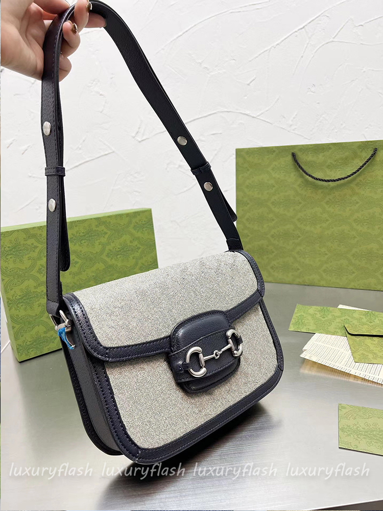 Womens Designers Shoulder Crossbody Bags Luxurys Fashion 2023 New Color Handbags Flap Small Tote Messenger Purse with Letters, 01
Womens Designers Shoulder Crossbody Bags Luxurys Fashion 2023 New Color Handbags Flap Small Tote Messenger Purse with Letters, 01