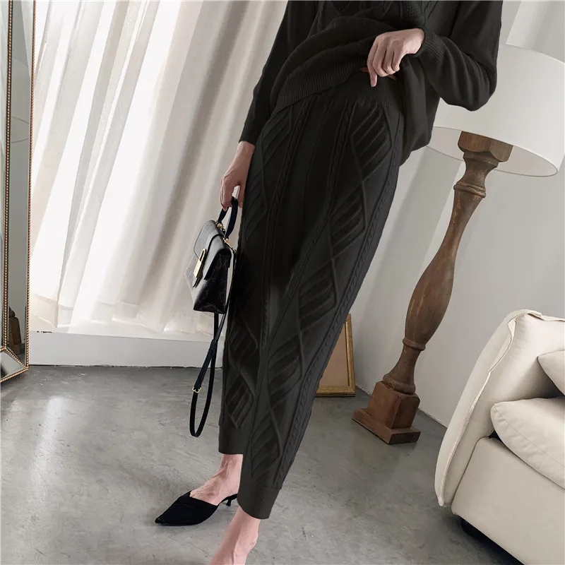 Autumn Winter Thick Woolen Knitting Trouser's Loose Radish-shaped Beam Feet Fashion Trend Knitted Twist Drawstring 220325
