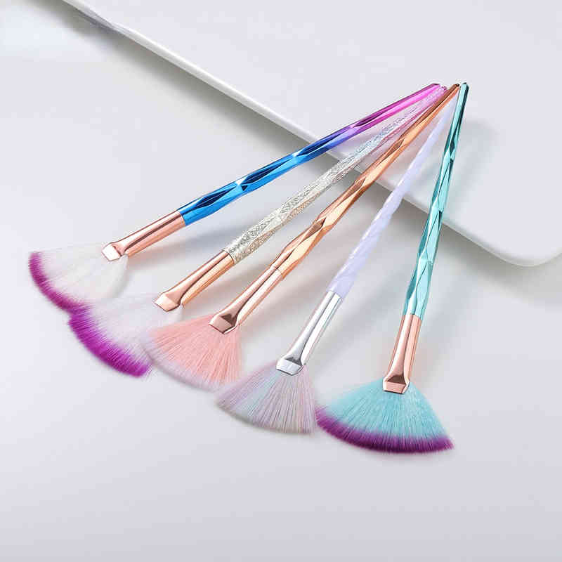 NXY Makeup Brushes Professional Diamond Face Fan Powder High Quality Tool Blush Kit 0406
NXY Makeup Brushes Professional Diamond Face Fan Powder High Quality Tool Blush Kit 0406