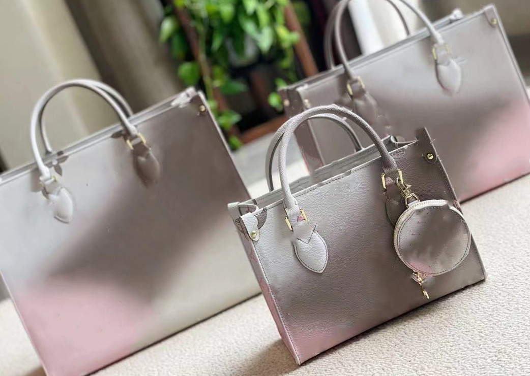 High-quality hot-selling gradient series beach bag large-capacity shopping bag fashion luxury brand-name bags printing, Make up the difference
High-quality hot-selling gradient series beach bag large-capacity shopping bag fashion luxury brand-name bags printing, Make up the difference