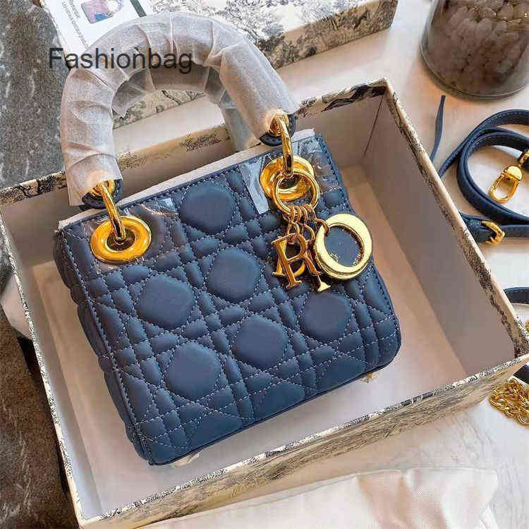 Sheepskin Christain Handbags Designer Shoulder Bags Lady Bag Female Star Same Style Versatile Three Grid Ling Chain Single Oblique Span Small Fragrance C50P, Wine red
Sheepskin Christain Handbags Designer Shoulder Bags Lady Bag Female Star Same Style Versatile Three Grid Ling Chain Single Oblique Span Small Fragrance C50P, Wine red