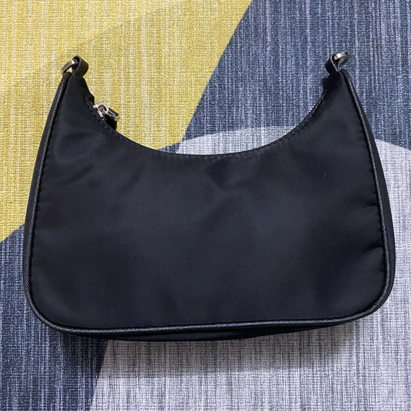 Women classic brands shoulder bags totes quality top handbags purses Chain denim canvas luxurys designers lady fashion leathers bag crossbody 1418, Black
Women classic brands shoulder bags totes quality top handbags purses Chain denim canvas luxurys designers lady fashion leathers bag crossbody 1418, Black