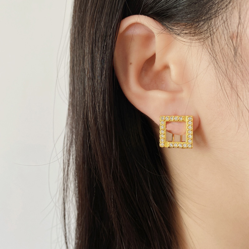 Designer Hoop Charm Earrings For Women Jewelry Diamond Earring Gold Hoops Designers Stud Wedding Ear Studs Necklace Pendants
Designer Hoop Charm Earrings For Women Jewelry Diamond Earring Gold Hoops Designers Stud Wedding Ear Studs Necklace Pendants