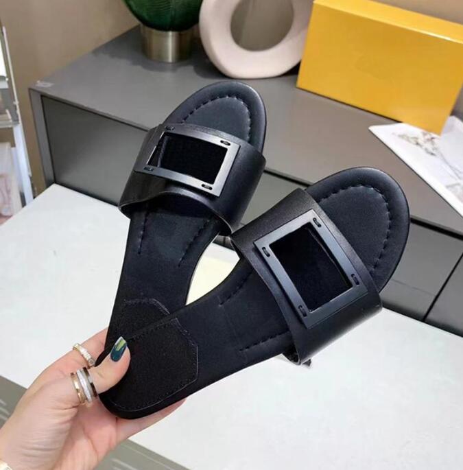 22S Signature Slides Baguette Slippers Designer FF Sandals Women Black Withe Banded Flats Sandal Leather Embellished Pattern Beach Summer Fashion 35-41
22S Signature Slides Baguette Slippers Designer FF Sandals Women Black Withe Banded Flats Sandal Leather Embellished Pattern Beach Summer Fashion 35-41