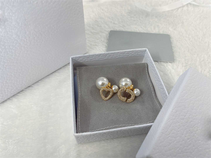 Luxury Classic Designers Pendant Earrings Fashion Jewellery Ornaments Brand Letters Stud Crystal Rhinestone Pearl Earring Wedding Party
Luxury Classic Designers Pendant Earrings Fashion Jewellery Ornaments Brand Letters Stud Crystal Rhinestone Pearl Earring Wedding Party