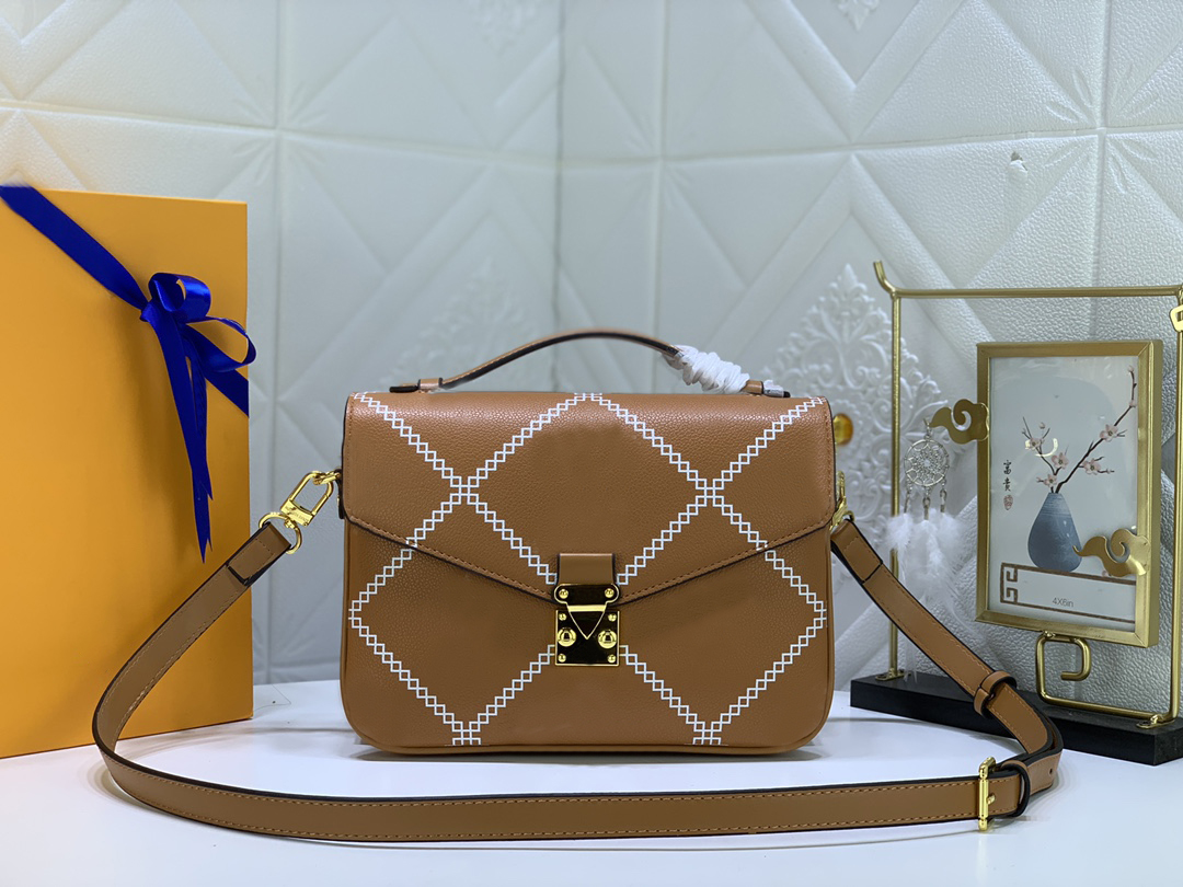 High Quality dust bag Designer Bags Handbag Purses Woman Fashion Clutch Purse Chain Womens designing Crossbody Shoulder Bag M45596
High Quality dust bag Designer Bags Handbag Purses Woman Fashion Clutch Purse Chain Womens designing Crossbody Shoulder Bag M45596