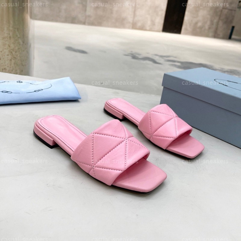 Designers Quilted Leather Flat Sandals Woman Heels Slides Slippers Summer Lady Slide Mules Sandal Black White Desert Beige Celeste Home Footwear Casual Party
Designers Quilted Leather Flat Sandals Woman Heels Slides Slippers Summer Lady Slide Mules Sandal Black White Desert Beige Celeste Home Footwear Casual Party
