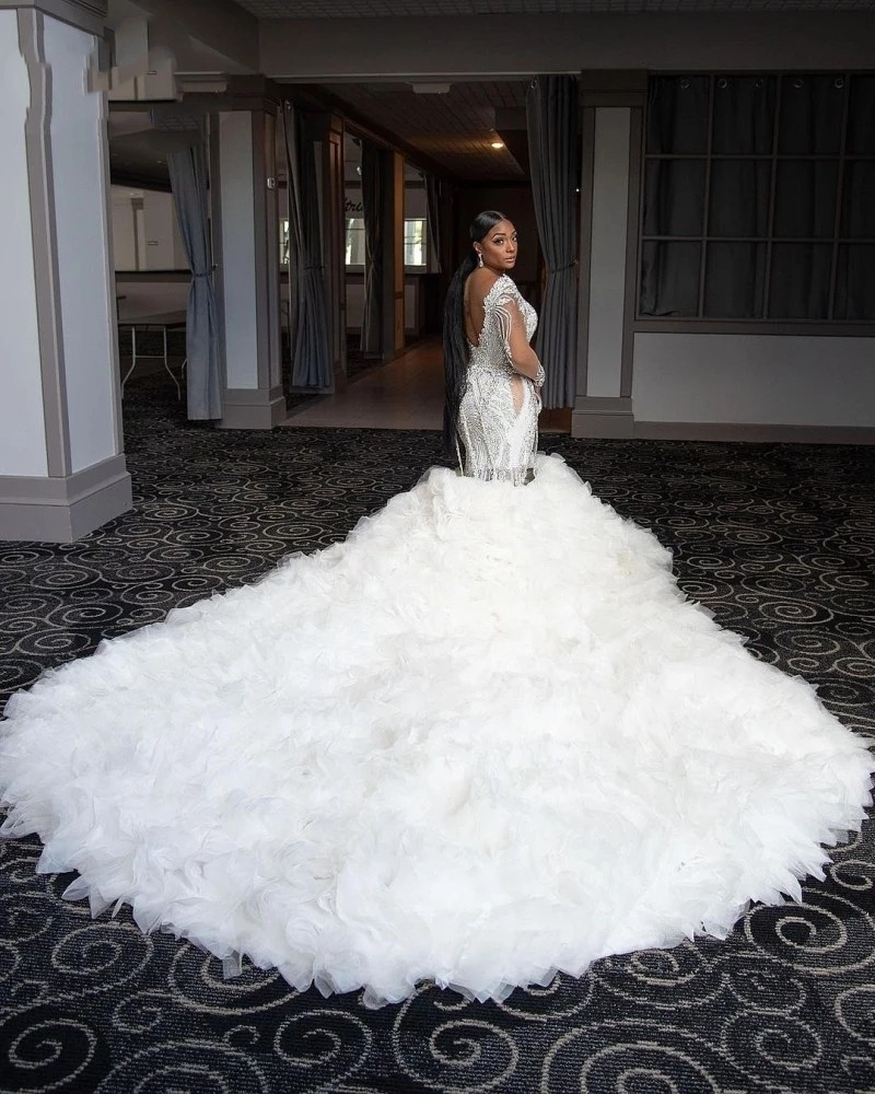 Amzing Crystal Princess Wedding Dresses 2022 Illusion Long Sleeve Beaded Plus Size Arabic Aso Ebi Royal Mermaid Bridal Gown Plus Size