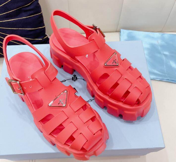 Popular roman spring and summer 2022 flat Light sandals fashionable and comfortable Thick heels woman beach slippers, Red
Popular roman spring and summer 2022 flat Light sandals fashionable and comfortable Thick heels woman beach slippers, Red