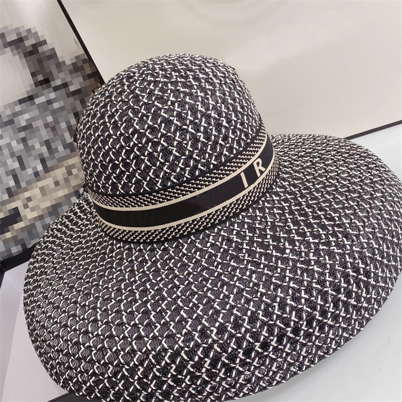 Women Big Brim Hats Designer Straw Hat Fashion Black White Woven Letter Shade Travel Garden Seaside Bucket Hat Baseball Cap Girls Caps
Women Big Brim Hats Designer Straw Hat Fashion Black White Woven Letter Shade Travel Garden Seaside Bucket Hat Baseball Cap Girls Caps