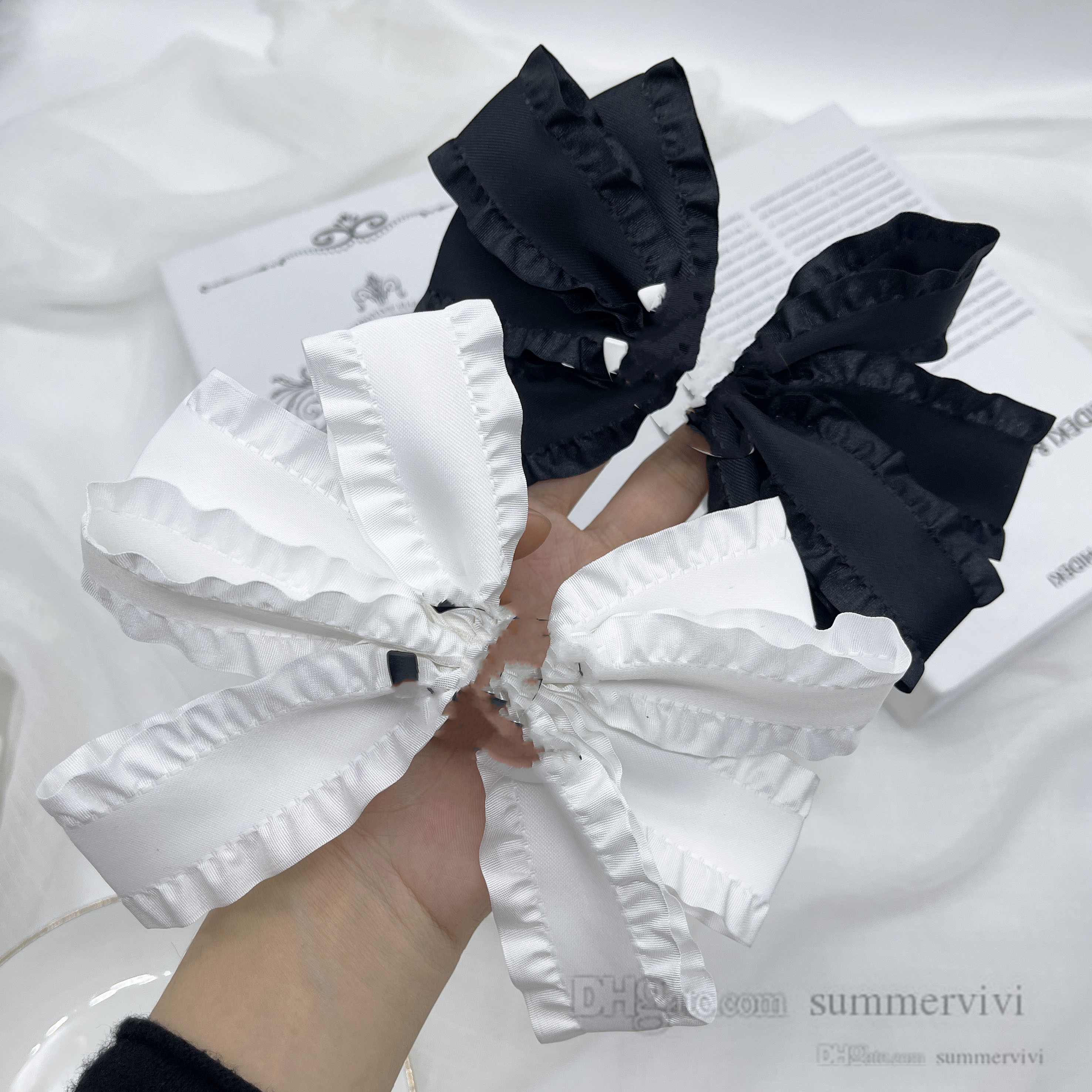 Designer Girls letter applique Bows hairpins lady style children Bow hair accessories kids bowknot princess spring clip Q7168, Mixed color
Designer Girls letter applique Bows hairpins lady style children Bow hair accessories kids bowknot princess spring clip Q7168, Mixed color