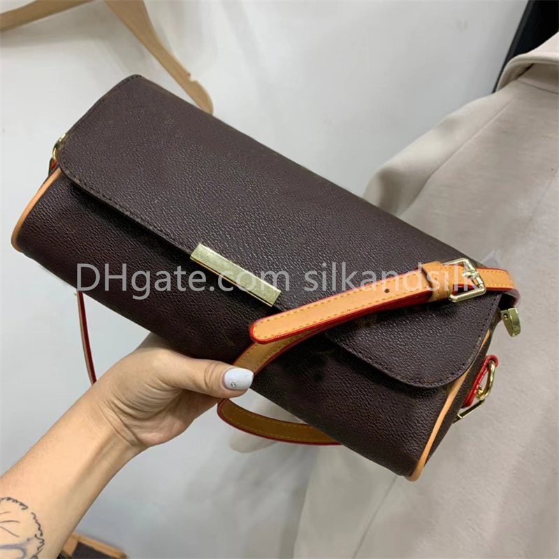 Designer Underarm Bag Luxury Women's Cross Body Bag High Quality Vintage One Shoulder Bags New Fashion Metal Chain Messengerbag Ladies Wallet, Extra shipping
Designer Underarm Bag Luxury Women's Cross Body Bag High Quality Vintage One Shoulder Bags New Fashion Metal Chain Messengerbag Ladies Wallet, Extra shipping
