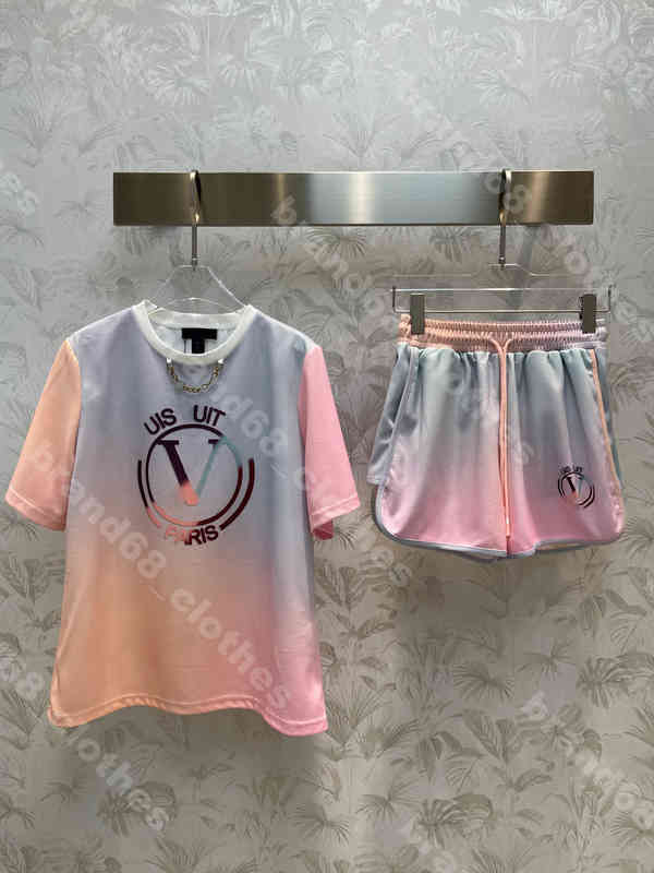 summer designers women Gradient t shirts shorts Two Piece Pants casual cotton luxury Tracksuit logo print clothes coats louisclothes brands Female Apparel
summer designers women Gradient t shirts shorts Two Piece Pants casual cotton luxury Tracksuit logo print clothes coats louisclothes brands Female Apparel