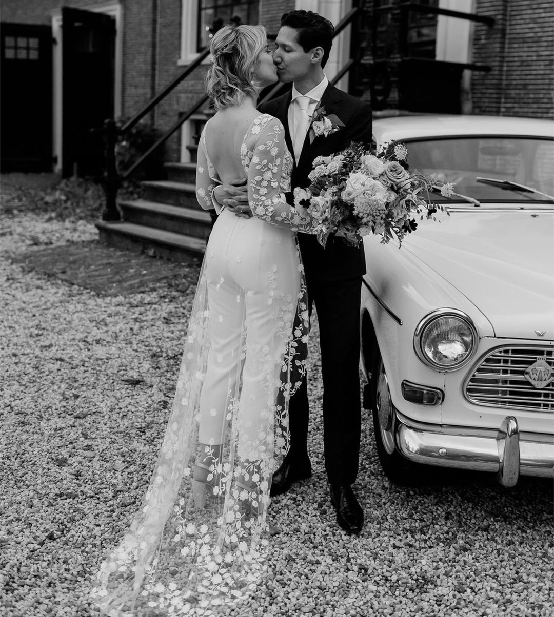 Sexy Open Back Pant Suit Wedding Dress Illusion Boho Beach Bridal Gowns 2022 Applique Lace Long Sleeves Wedding Dresses Jumpsuit Robe De Mariee