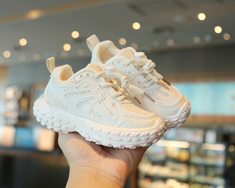 Children's sports shoes 2022 spring and autumn new boys' old shoes girls white soft-soled baby shoes
