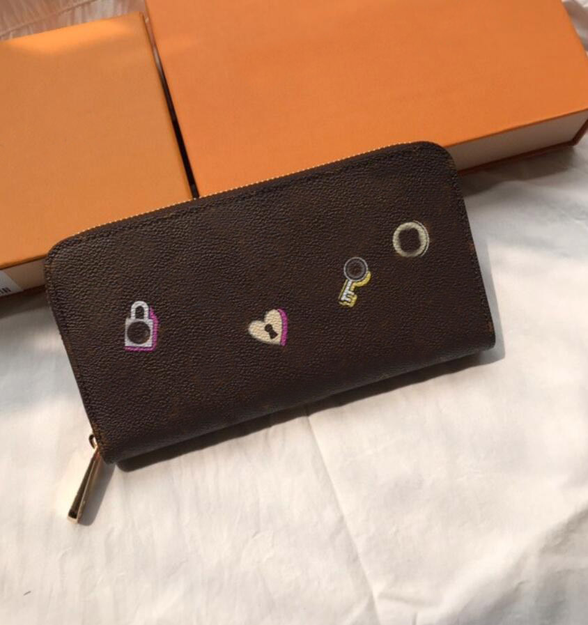 Top High quality L wallets card holder luxury mens wallets women wallet high-end luxurys designers L wallet with latest packaging box 64117 64118, Khaki + short
Top High quality L wallets card holder luxury mens wallets women wallet high-end luxurys designers L wallet with latest packaging box 64117 64118, Khaki + short