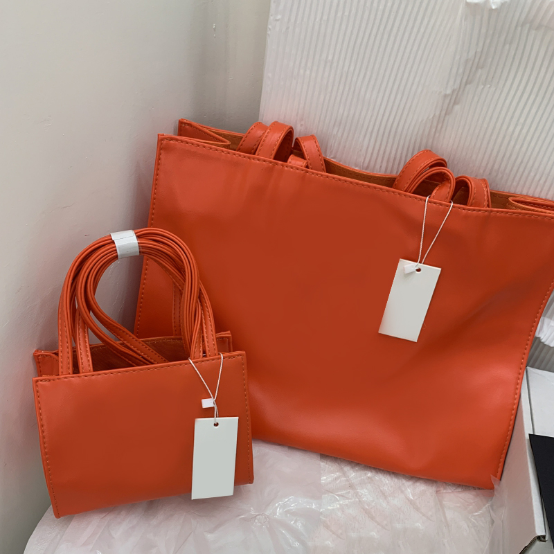 2022 New Women Crossbody Shoulder Bags Female Luxury Purse Lady Medium Handbag Tote Large Orange Shopping Bag
2022 New Women Crossbody Shoulder Bags Female Luxury Purse Lady Medium Handbag Tote Large Orange Shopping Bag