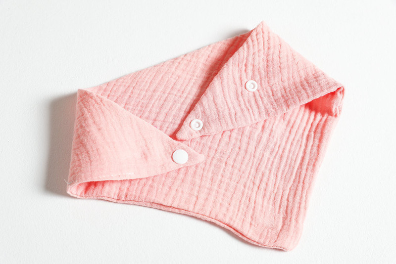 3Pcslot Baby Muslin Bibs Triangle Soft Cotton Solid Color Bibs Saliva Towel Boys Girls Feeding Apron Bandana Drool Stuff Bibs 220602