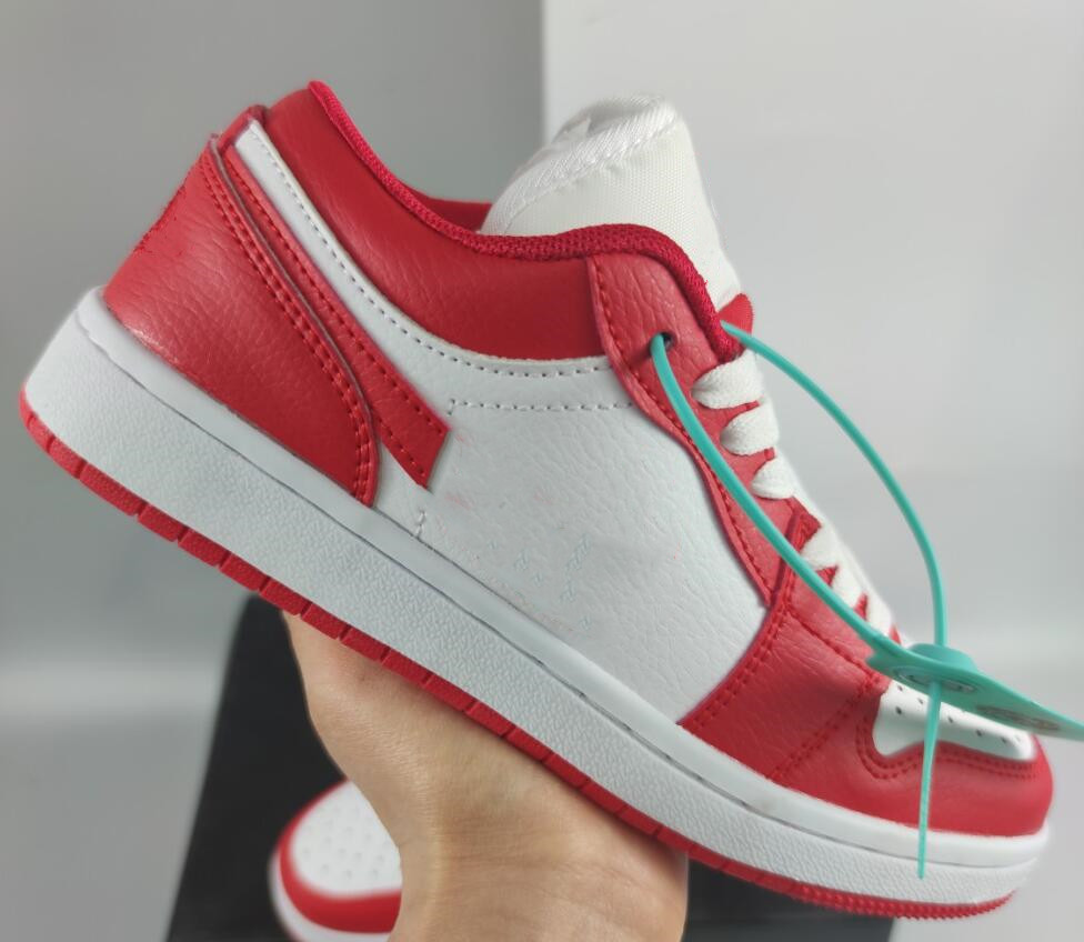 Comfortable Men Women Casual Shoes Sneakers Designer Fashion 1s Low Lace-Up Leather Outdoor Wear-Resisting Zapatillas Skateboard Shoe 36-44, Red
Comfortable Men Women Casual Shoes Sneakers Designer Fashion 1s Low Lace-Up Leather Outdoor Wear-Resisting Zapatillas Skateboard Shoe 36-44, Red
