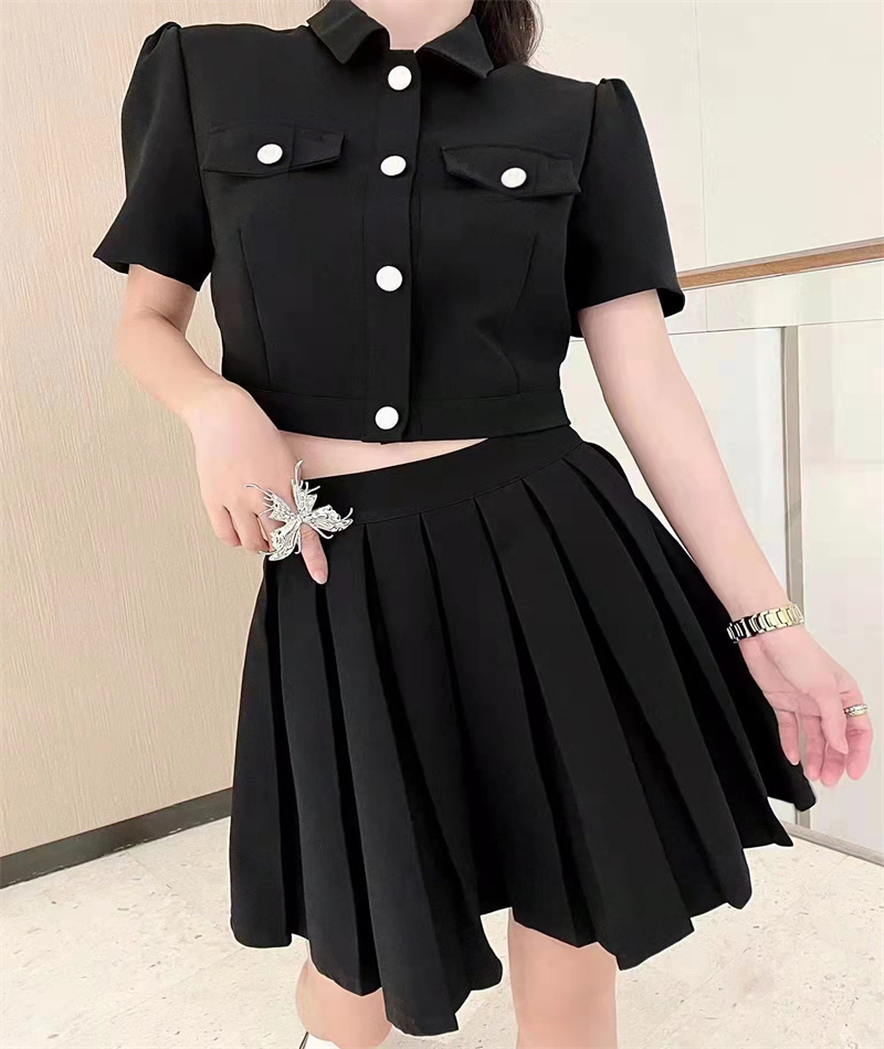 Two Piece Dress Women's Suit Top Short Pleated Skirt 2 PCS Set Fashionable Style Early Spring Series Black and White
Two Piece Dress Women's Suit Top Short Pleated Skirt 2 PCS Set Fashionable Style Early Spring Series Black and White