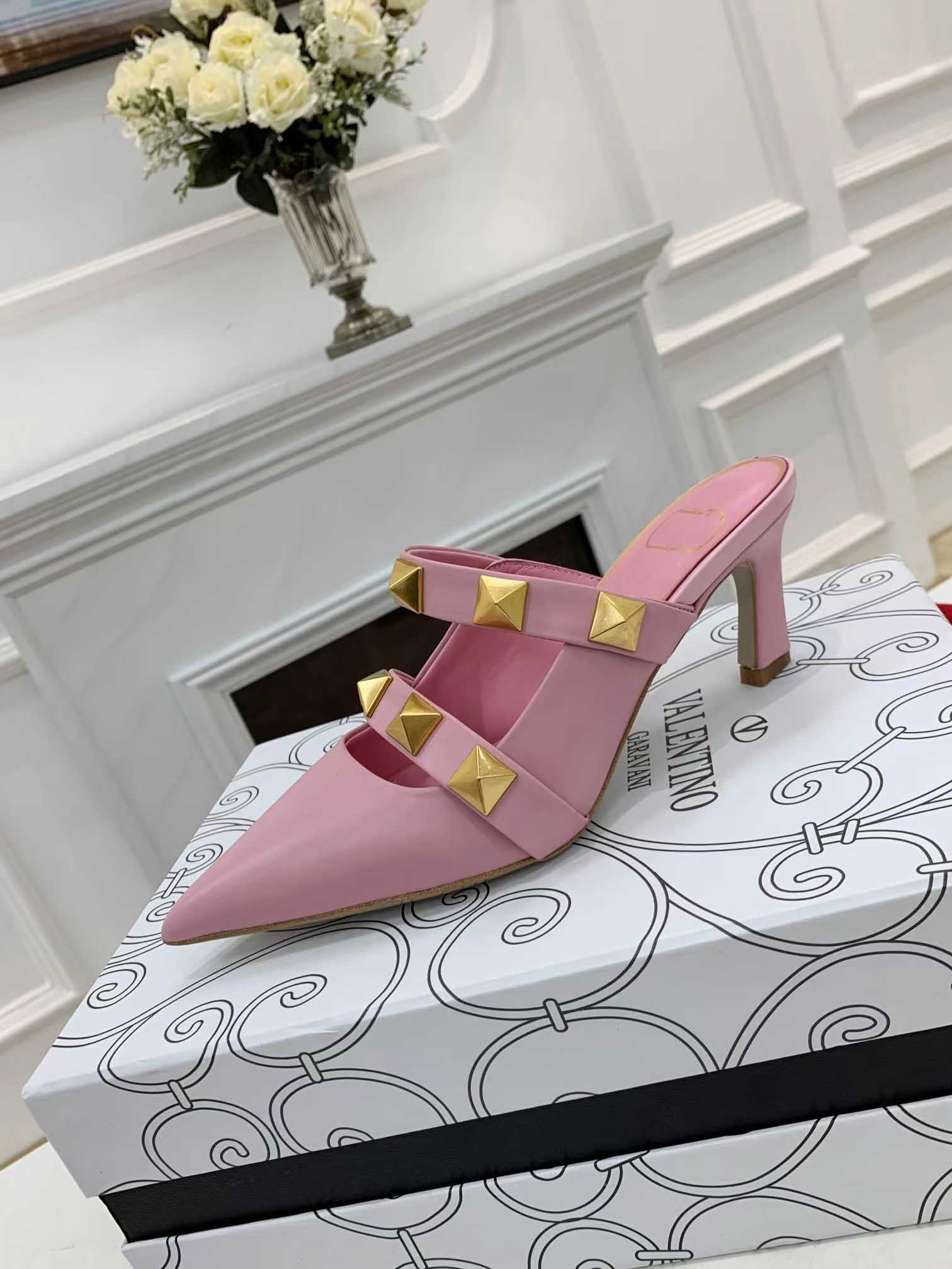 2022 Liu Dingqian v Luxury Sandals women Shoes genuine leather Filp Flops Sandals Summer Flat Slides Ladies Beach Slide ten color 6.5cm high heels and without, Box
2022 Liu Dingqian v Luxury Sandals women Shoes genuine leather Filp Flops Sandals Summer Flat Slides Ladies Beach Slide ten color 6.5cm high heels and without, Box