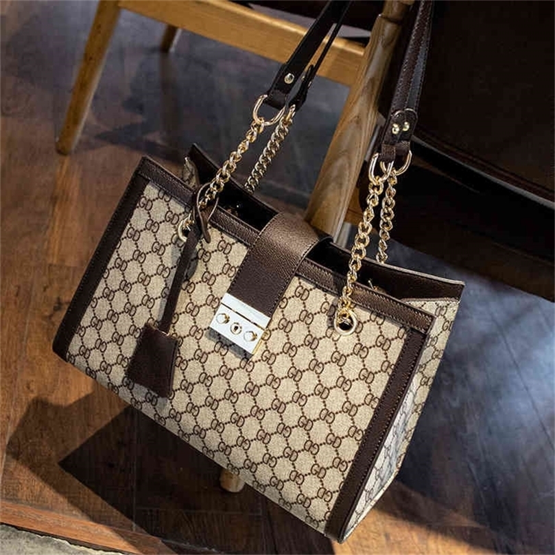 Factory Special 55% OFF Hong Kong leather fashion bag atmosphere and large capacity, Gd black trumpet
Factory Special 55% OFF Hong Kong leather fashion bag atmosphere and large capacity, Gd black trumpet