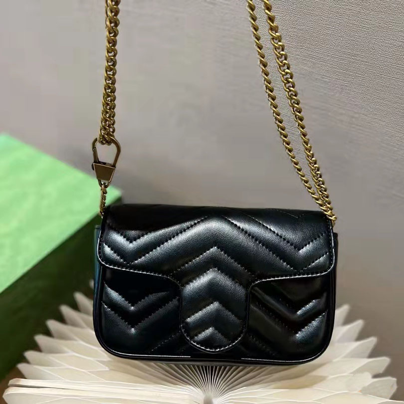 Mini chain shoulder bag black Pu soft leather wave quilted handbags with box and dust bag cute delicate women Single crossbody party on the go tote Wallets Designer, Nude
Mini chain shoulder bag black Pu soft leather wave quilted handbags with box and dust bag cute delicate women Single crossbody party on the go tote Wallets Designer, Nude