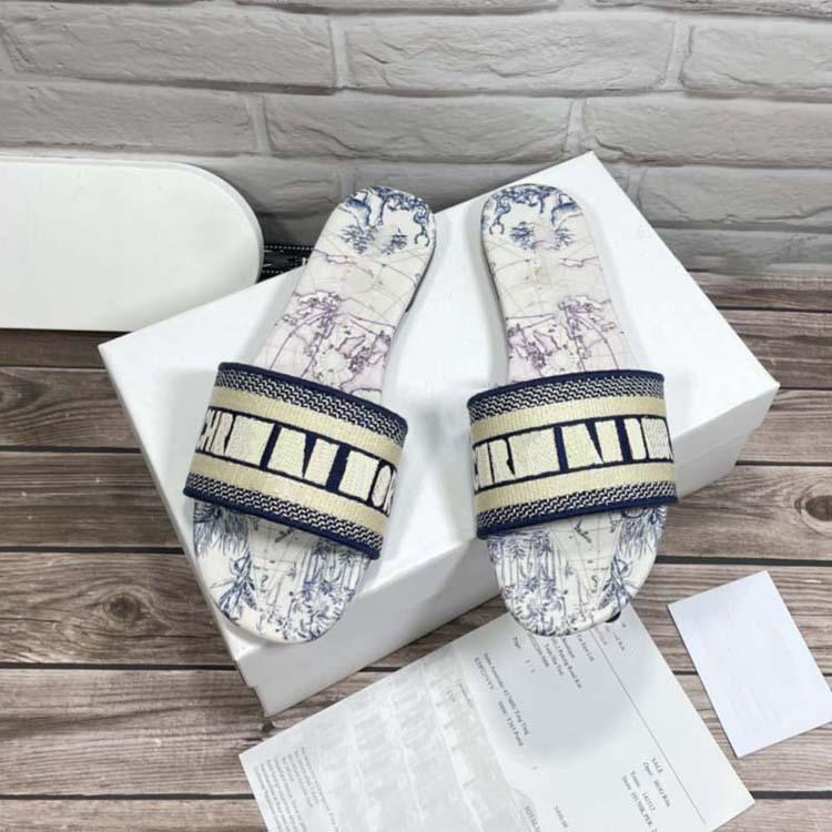 2022 summer new type of slipper sandals for women wearing flat slippers for leisure Korean embroidery beach home size, Color 1
2022 summer new type of slipper sandals for women wearing flat slippers for leisure Korean embroidery beach home size, Color 1
