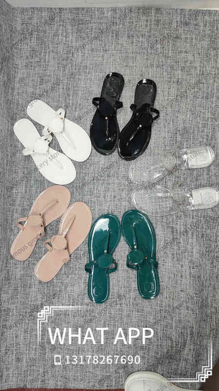 T B Summer Sandals Beach Slippers Flip flops Flat Foot European and American Fashion 5 Colors 35- Sizes Jelly Shoes with Boxes linkA
T B Summer Sandals Beach Slippers Flip flops Flat Foot European and American Fashion 5 Colors 35- Sizes Jelly Shoes with Boxes linkA
