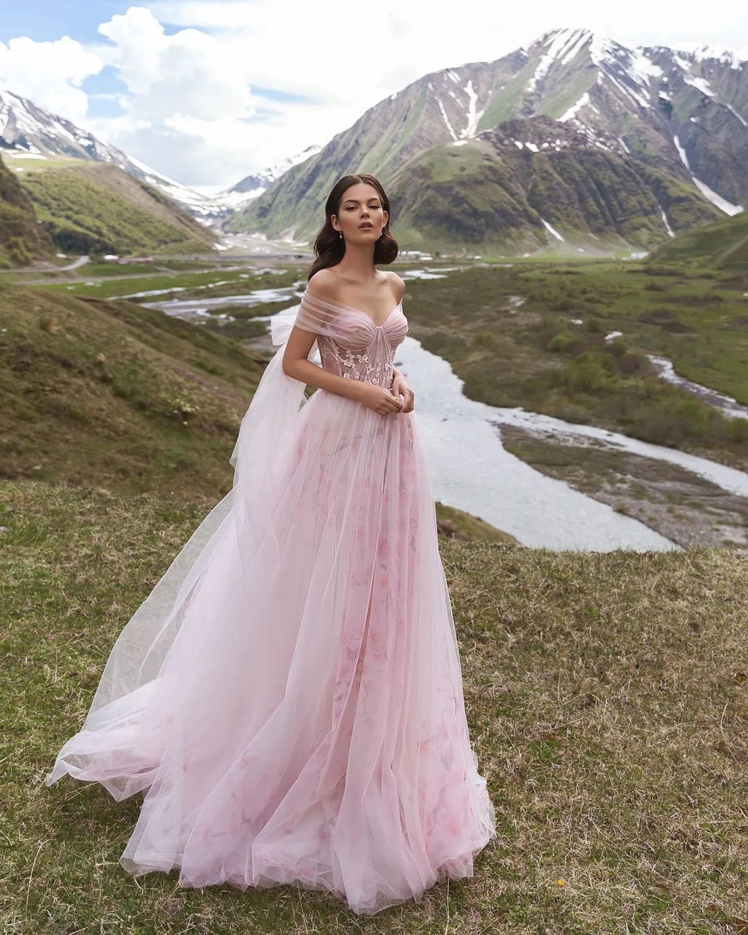 Romantic Evening Dresses Off Shoulder Tulle Applique Illusion Bow Floor Length Custom Made Princess Bridal Dress Robe De Mariée