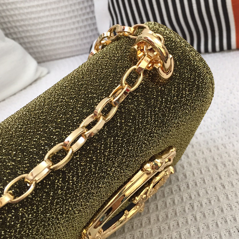 Design Shoulder Bag Retro Solid Color Bright Silk Hardware LOGO Buckle Metal Chain Leather Ladies New Fashion Large Capacity Multifunctional Crossbody Bag, Gold
Design Shoulder Bag Retro Solid Color Bright Silk Hardware LOGO Buckle Metal Chain Leather Ladies New Fashion Large Capacity Multifunctional Crossbody Bag, Gold