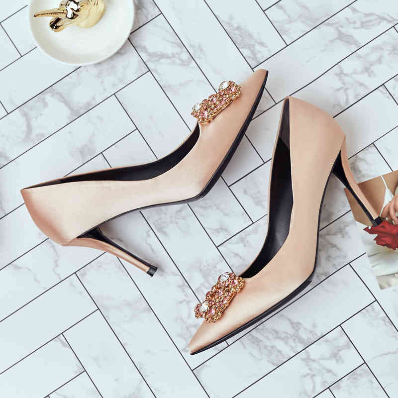 Dress Shoes Designer Luxury RV wedding shoes women red satin square buckle pointed high heels thin heel silver single LNLZ, Box
Dress Shoes Designer Luxury RV wedding shoes women red satin square buckle pointed high heels thin heel silver single LNLZ, Box