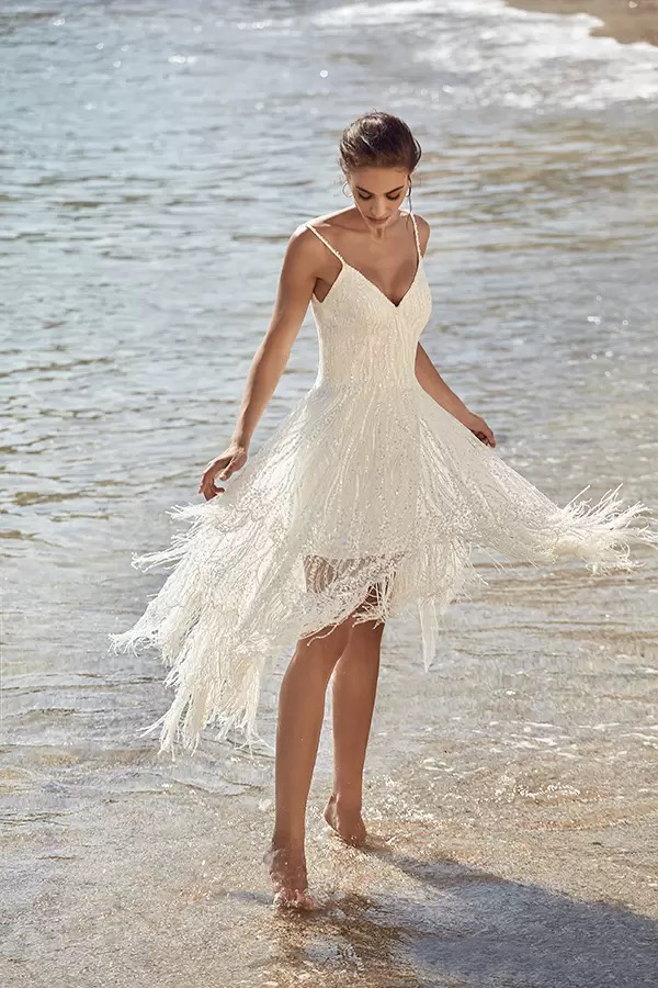 2022 A Line Beach Wedding Dresses Spaghetti Lace Tassel Sequins Beaded Short Wedding Gowns vestidos de novia Boho Bridal Dress Plus Size