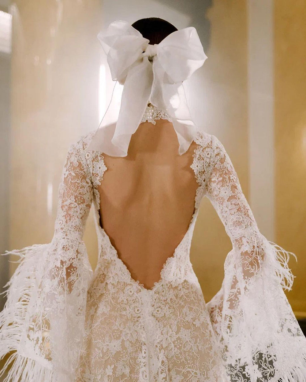 High Neck Lace Wedding Dresses Side Split Backless Bridal Gown Trumpet Sleeve Feather Beach Custom Made Robe de mariee