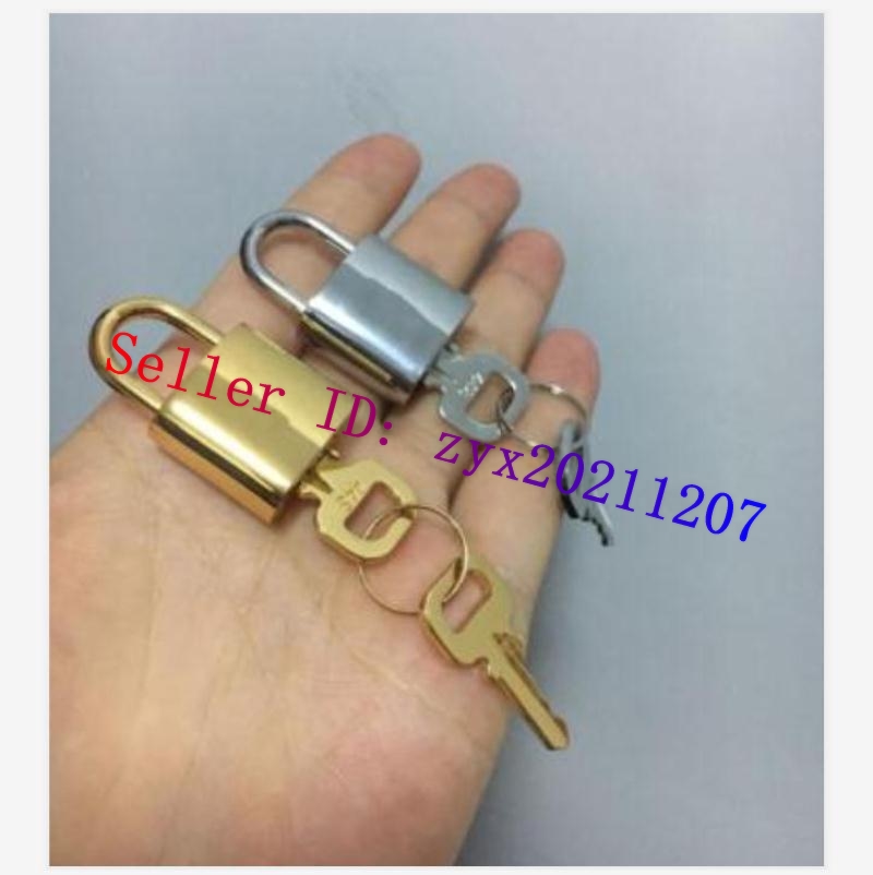 Designer Padlock Bag Parts 1 Lock 2 Key Polished Shine Gold-tone Alloy For Lady Designer Handbag Women Duffle Purse Travel Luggage Also As Necklace Pendant Charm #318
Designer Padlock Bag Parts 1 Lock 2 Key Polished Shine Gold-tone Alloy For Lady Designer Handbag Women Duffle Purse Travel Luggage Also As Necklace Pendant Charm #318