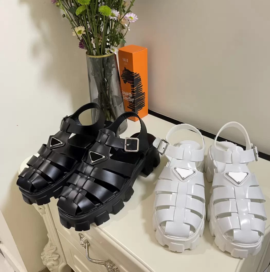 Women Designer Sandals Foam Rubber Sandal Fashion Platform Slides Triangle Metal Slippers Retro Beach Loafers Round Toe Sandal 35-40, #6
Women Designer Sandals Foam Rubber Sandal Fashion Platform Slides Triangle Metal Slippers Retro Beach Loafers Round Toe Sandal 35-40, #6