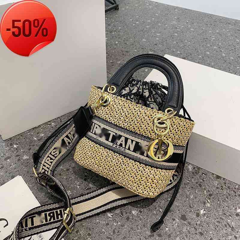 Designer Bags Woven Straw Woven Female 2022 New Ins Versatile Rattan Bag Beach Single Shoulder Cross Tote Factory wholesale purses ladies handbags, Picture original letter of d family
Designer Bags Woven Straw Woven Female 2022 New Ins Versatile Rattan Bag Beach Single Shoulder Cross Tote Factory wholesale purses ladies handbags, Picture original letter of d family