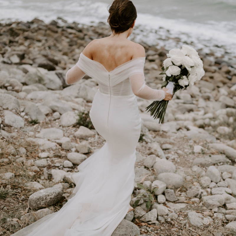 Boat Neck Mermaid Beach Wedding Dress Illusion Long Sleeve Satin Boho Wedding Dresses 2022 Simple Bohemian Bridal Party Skirt Women Robe De Mariage Se