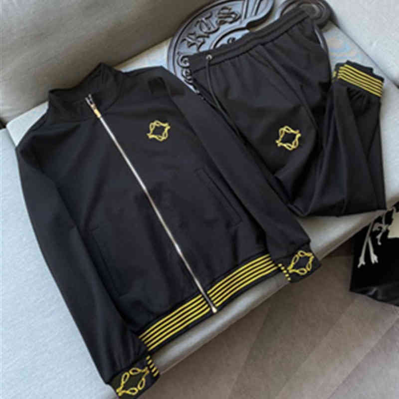 Light Luxury Tracksuits Fashion Sports Suit Three-dimensional Embroidery Pattern Men's Set Two-piece Large Size Black Women's Designer Sportswear, Picture color
Light Luxury Tracksuits Fashion Sports Suit Three-dimensional Embroidery Pattern Men's Set Two-piece Large Size Black Women's Designer Sportswear, Picture color