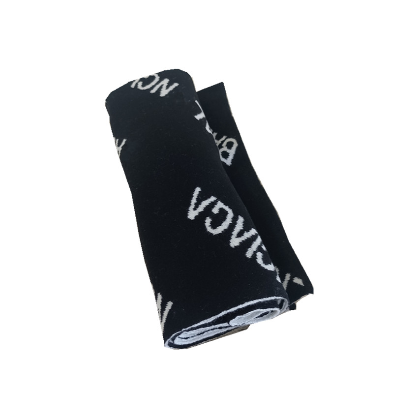 Men's scarves, warm classic autumn and winter wool long scarves, renowned designers of high quality scarf for men women
Men's scarves, warm classic autumn and winter wool long scarves, renowned designers of high quality scarf for men women