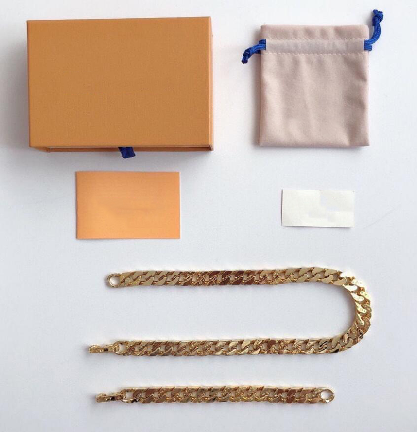 Chains lvssletter Choker Necklace women Pendants Retro designer highquality Charm Chain Pendant Lvs bracelet Fashion Brass Jewelry gift With box
Chains lvssletter Choker Necklace women Pendants Retro designer highquality Charm Chain Pendant Lvs bracelet Fashion Brass Jewelry gift With box