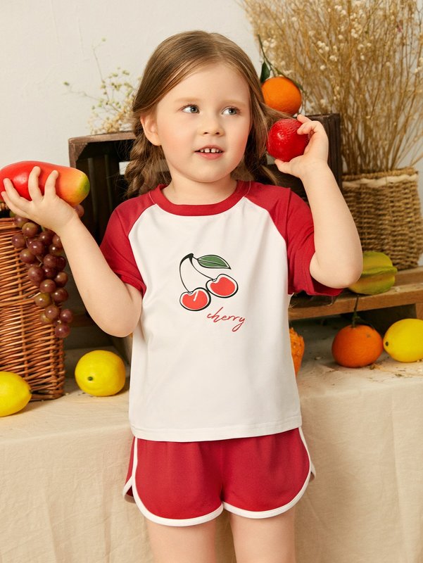 Toddler Girls Raglan Sleeve Cherry and Letter Print Top & Dolphin Shorts Set SHE
