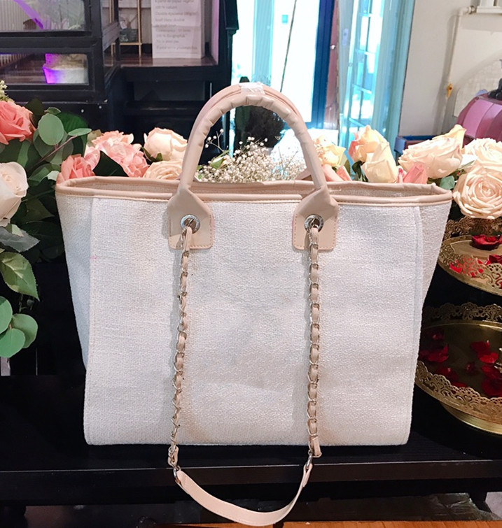 High quality latest style unique leather design beach bag exquisite embroidery large capacity Mommy bagStripesArtwork, Make up the difference
High quality latest style unique leather design beach bag exquisite embroidery large capacity Mommy bagStripesArtwork, Make up the difference