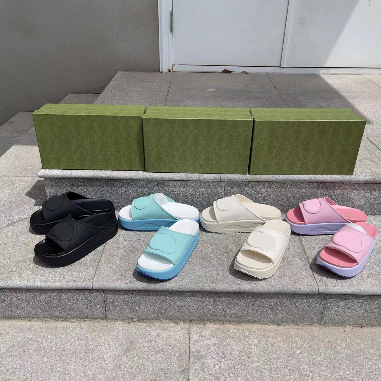 Interlocking Double Slippers Platform Slippers Designer Home Sandal Women Men Sandals Comfortable Casual Shoes Woman Slipper Solid Color Flip-Flops Size 35-41
Interlocking Double Slippers Platform Slippers Designer Home Sandal Women Men Sandals Comfortable Casual Shoes Woman Slipper Solid Color Flip-Flops Size 35-41