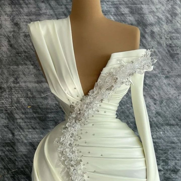 Elegant Mermaid Wedding Dresses Long Sleeve One Shoulder Appliques Sequins Beads V Neck Front Slit Sweep or Train Lace Illusion Custom Made Bridal Dre