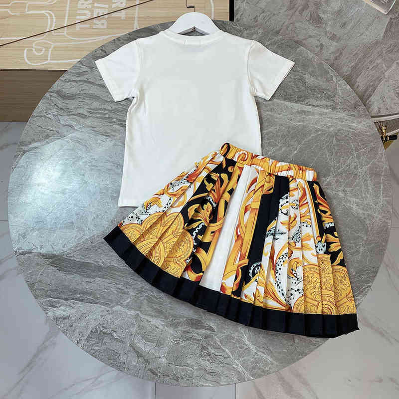 Girls' suit brand clothing design cotton top embroidered pattern high quality Tshirt classic printed pleated skirt twopiece G220810