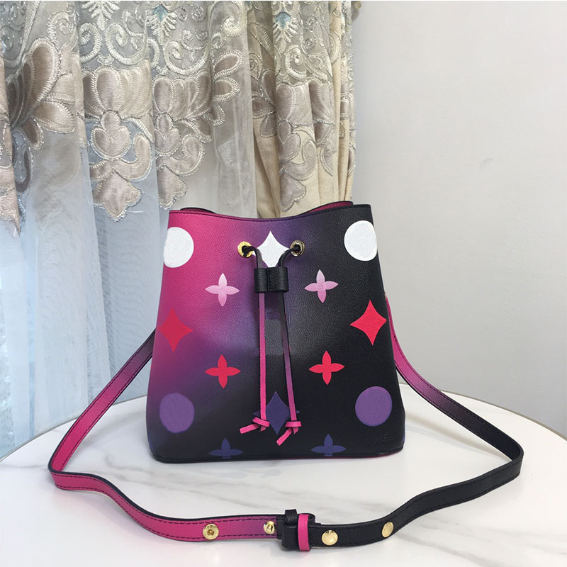 HH SPRING IN THE CITY luxury Designer Bucket bag tote handbags NEONOE shoulder Crossbody bags Monograms Genuine leather Gradient color women purse wallet M20513, Add shipping fee
HH SPRING IN THE CITY luxury Designer Bucket bag tote handbags NEONOE shoulder Crossbody bags Monograms Genuine leather Gradient color women purse wallet M20513, Add shipping fee
