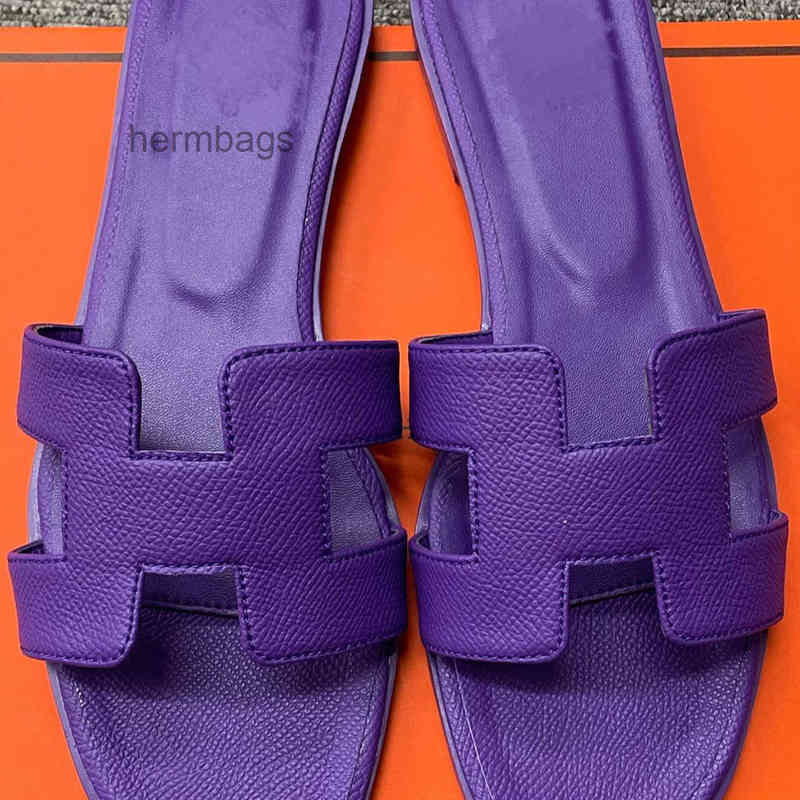 Herme 2022 Designer Slipper Slide h Slippers Female Summer Wear Fashion Rhinestone Flat Bottomed H-type Sandals Leather Beach 23 IHJ6, White
Herme 2022 Designer Slipper Slide h Slippers Female Summer Wear Fashion Rhinestone Flat Bottomed H-type Sandals Leather Beach 23 IHJ6, White